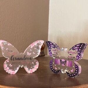 Set of 2, gifts for Mom & Grandma’s acrylic plaques, 4”W, 3”H.